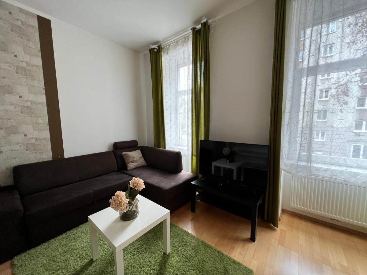 Cozy 2-Room Apartment Βιέννη Εξωτερικό φωτογραφία